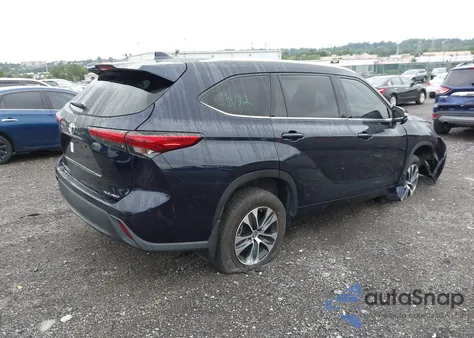 2020 Toyota Highlander Xle z USA, uszkodzony, nr VIN 5TDGZRBH6LS508938